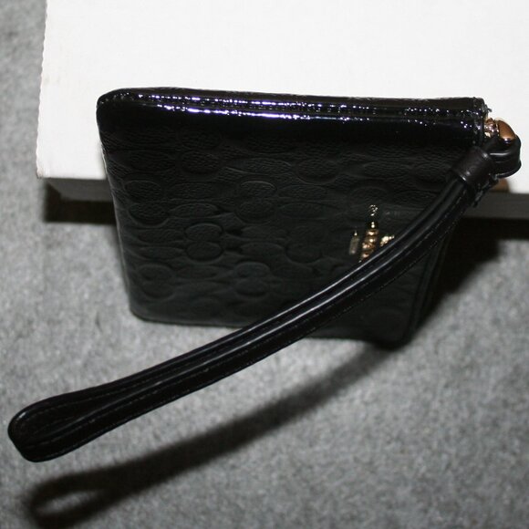 Coach Corner Zip Black Signature Embossed Pattern Leather...